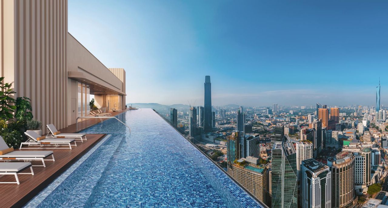 118-metre Rooftop Infinity Sky Pool *